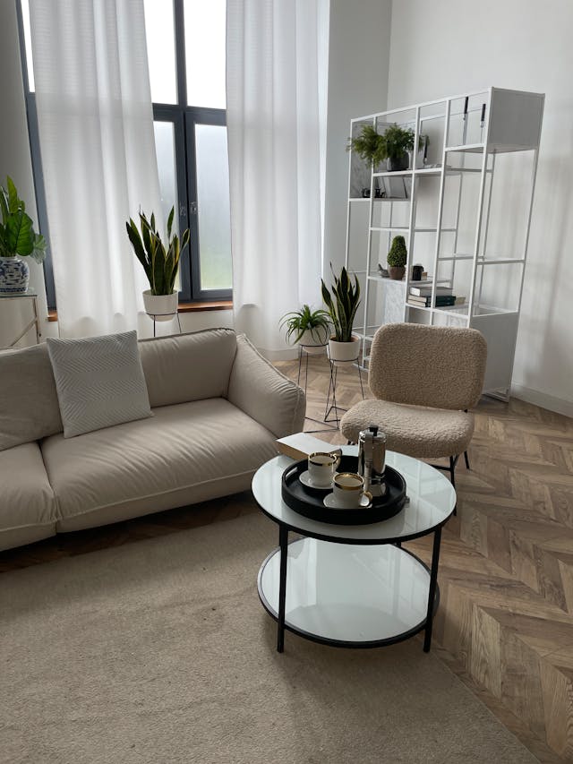 decluttered home in Etobicoke